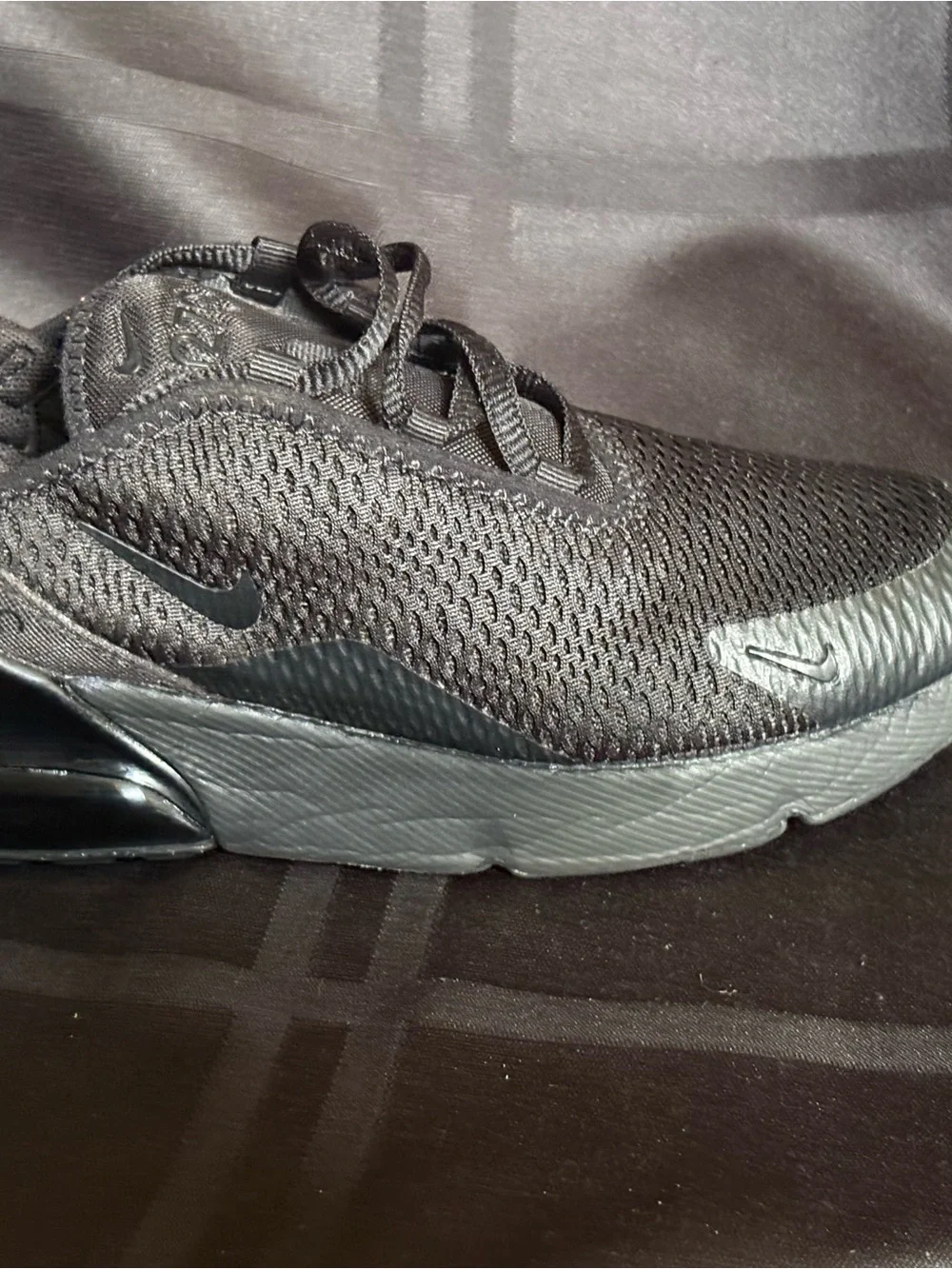 Nike Air Max 270 Shoes Youth Size 2Y Triple Black Running Sneakers